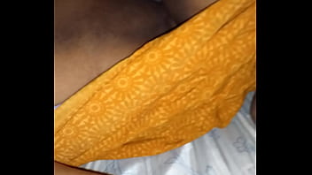 Spicy Telugu Aunty’s Juicy Pussy
