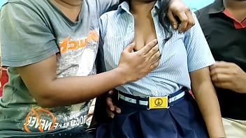 दो लड़कों ने कॉलेज की गर्म लड़की को जबरदस्ती चोदा – हिंदी में गरमा गरम आवाज़