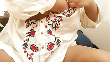 Luscious Indian Aunty With Irresistible Curves And Tempting Melons