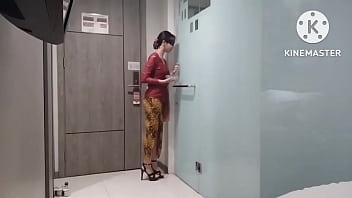 Malam Panas Dengan Kebaya Merah, 16 Menit Yang Bikin Merinding