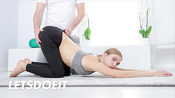 Bendy Yoga Babe Oxana Gets Steamy With Her Lover After A Sweaty Workout Session – Whiteboxxx