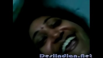 Sizzling Desi Beauty: A Hot Telugu Aunty’s Allure
