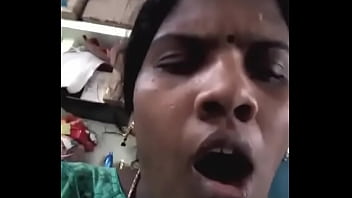 Seductive Sarala: A Telugu Aunty’s Alluring Charm