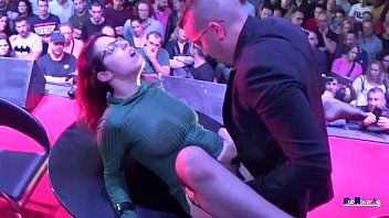 Wild And Risky Public Passion: Zenda’s Natural Curves Vs Jotade’s Massive Cock