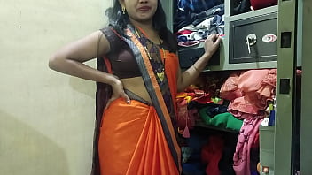 कामवाली की साड़ी खोलकर उसकी चूत में जोरदार चोदाई हुई