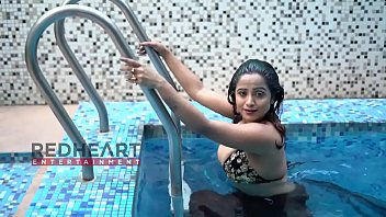 Bhabhi’s Exclusive Poolside Romp Video