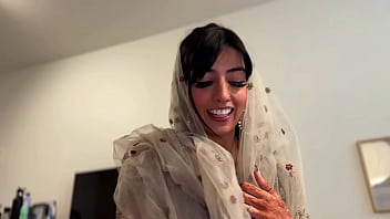 Una Tarde Caliente Con Una Influencer Musulmana Antes Del Eid, Aprovechando Que Su Marido No Está En Casa