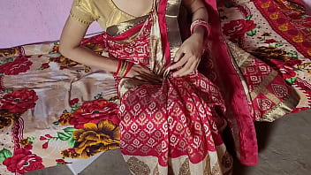 भाभी ने कुछ इस अंदाज़ में कहा, “चोदो मुझे… पर जल्दी करो, वरना मेरे पति आ जाएँगे।”