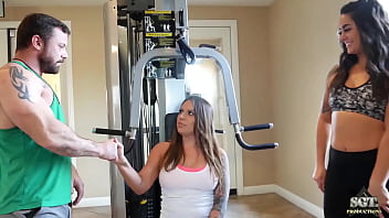 Clueless Gym Bunny With A Body Built For Sin