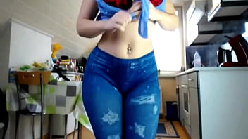 Sneaking A Peek At Sexydea’s Steamy Live Cam Show