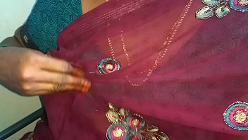 Sensual Desi Aunty In Saree Teasing With Her Shaved Pussy And Hard Nipples
