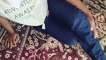 Desi Bhabhi Ne Chudai Ke Beech Apne Devar Ko Squirt Karke Gehrai Tak Nehla Diya.